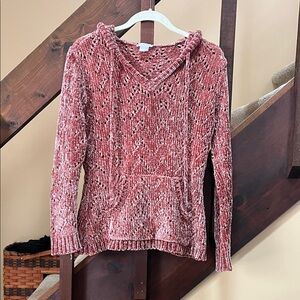 VENUS Rose V-Neck Sweater